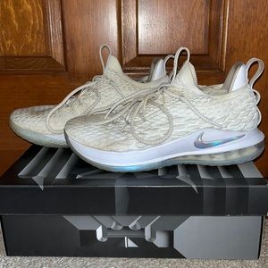 Lebron XV Low Mens Size 10